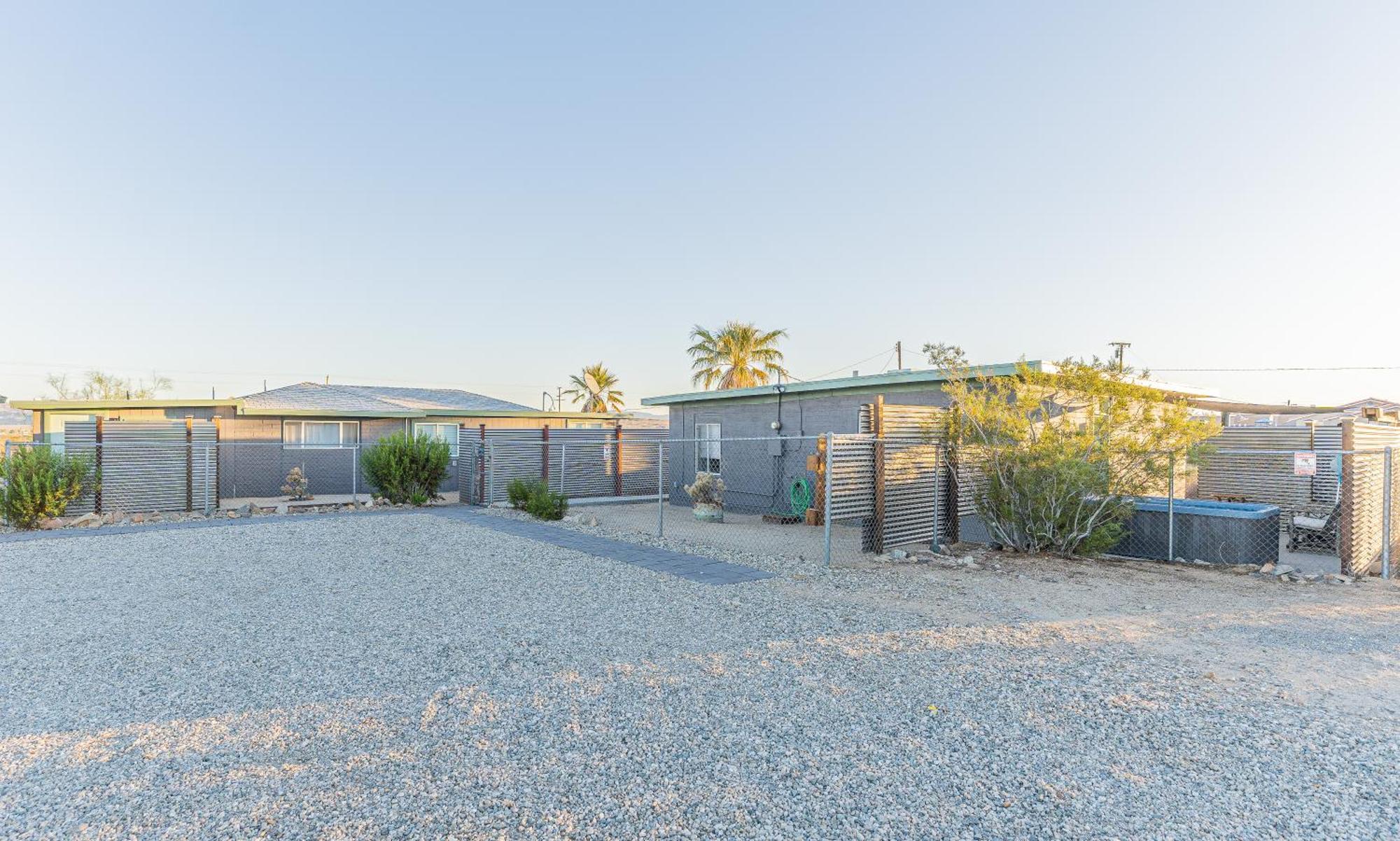 New Property! The Cactus Villas At Joshua Tree National Park - Pool, Hot Tub, Outdoor Shower, Fire Pit Туентінайн-Палмс Номер фото