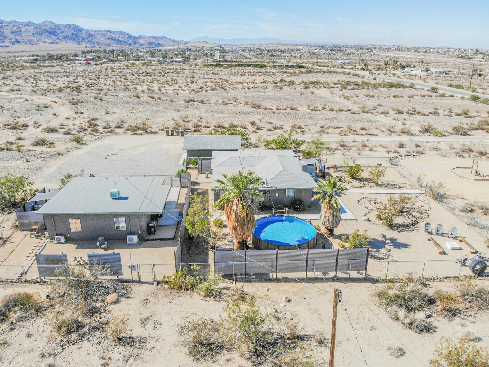 New Property! The Cactus Villas At Joshua Tree National Park - Pool, Hot Tub, Outdoor Shower, Fire Pit Туентінайн-Палмс Номер фото